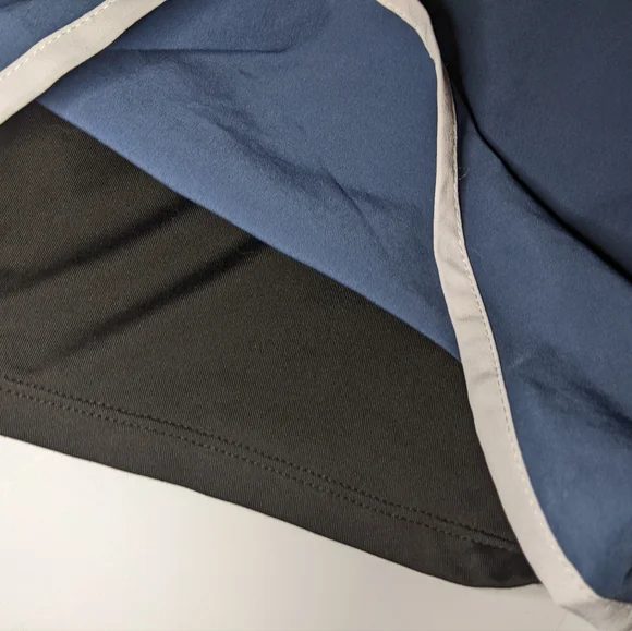 [NWT] Halara - High-Rise Contrast Trim 2.5" Shorts | Large | Aegean Blue - Picture 11 of 13